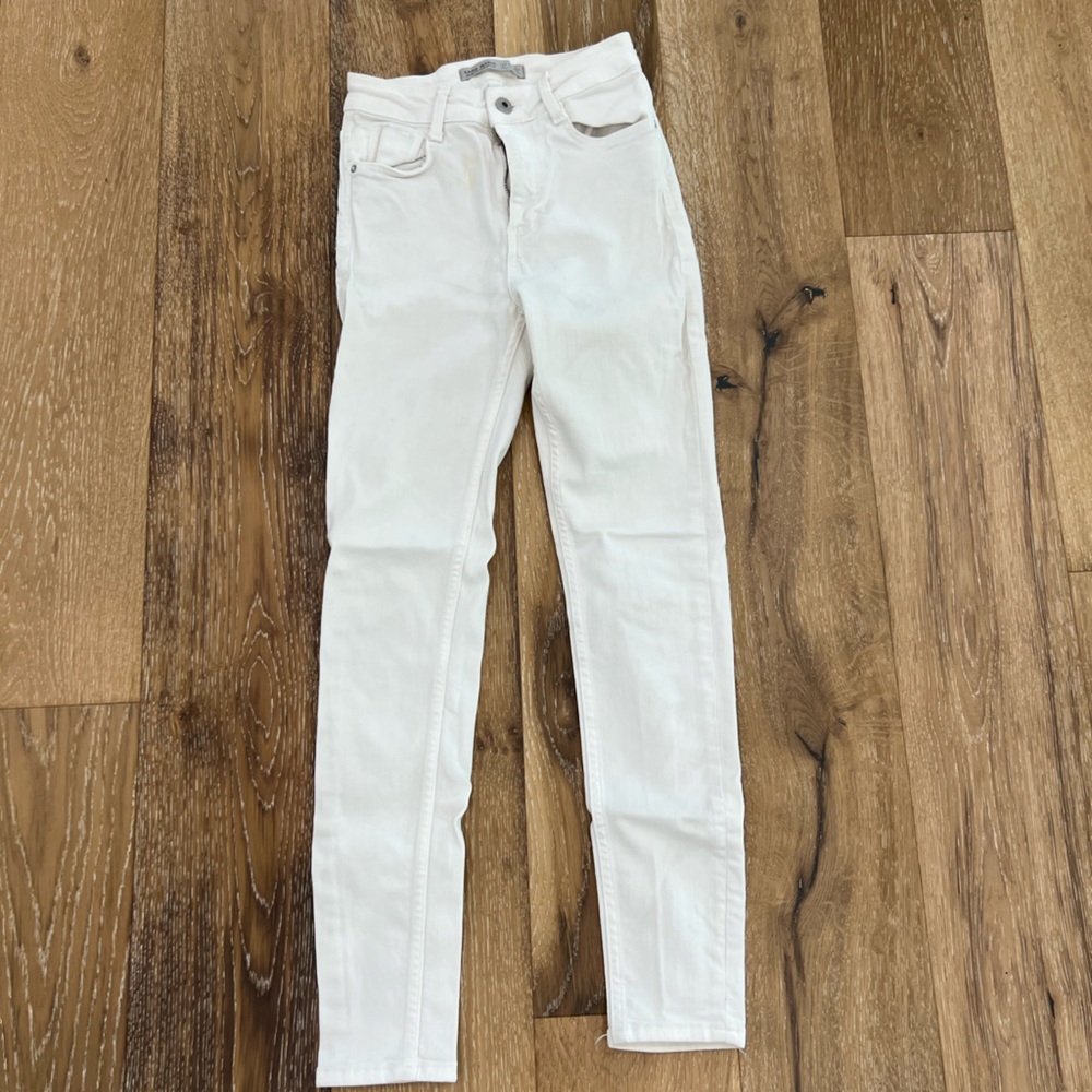 Zara Jeans